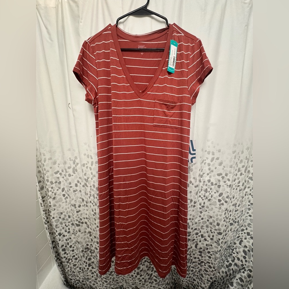 Market & Spruce Rust and White Knit V-Neck T Shirt Dress